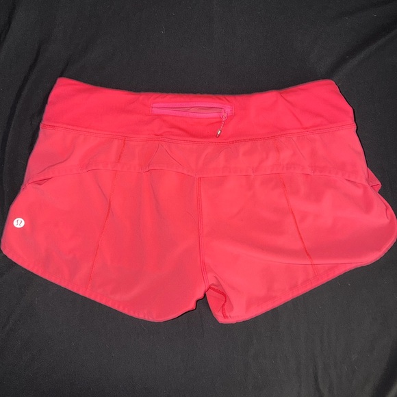 Lululemon Athletica Women's Size 8 Pink Athletic 2.5” Low Rise Speed Up Shorts - Picture 3 of 6